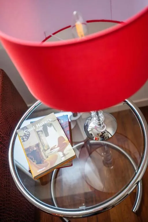 Daire Amazing Apt In The Heart Of Pta Venezia Milano