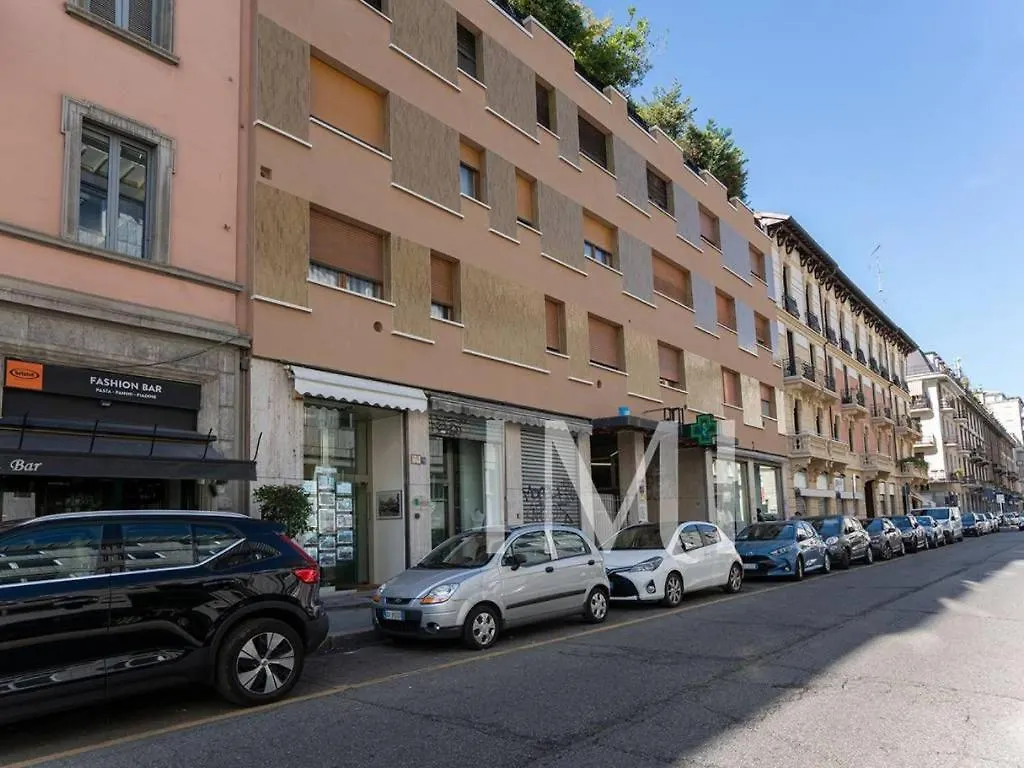 Daire Amazing Apt In The Heart Of Pta Venezia Milano